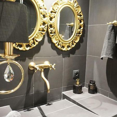 Exclusive Design Studio With Yard Ateny Zewnętrze zdjęcie