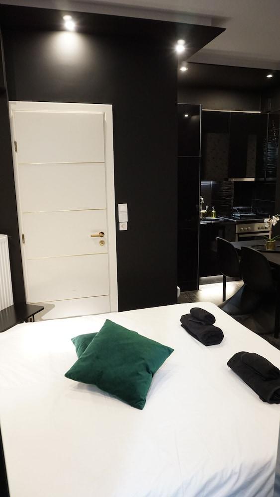 Exclusive Design Studio With Yard Ateny Zewnętrze zdjęcie