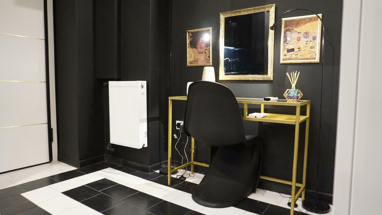Exclusive Design Studio With Yard Ateny Zewnętrze zdjęcie